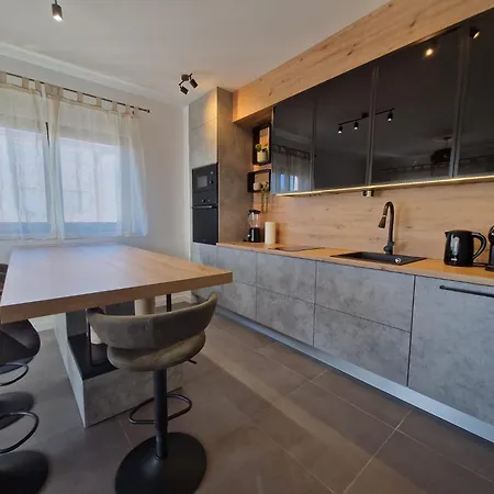 Gaia Apartment Split